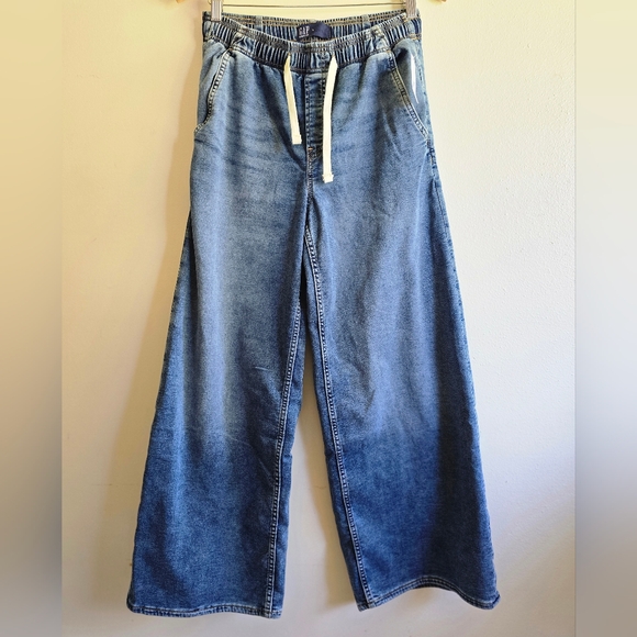 NWT! Gap Factory, High Rise Pull-On Baggy Sweatpant Jeans, Medium Wash, Size S - Picture 3 of 8